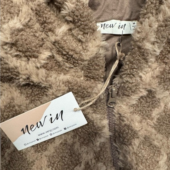 Teddy M Sherpa Hooded Jacket NWT - Picture 5 of 6